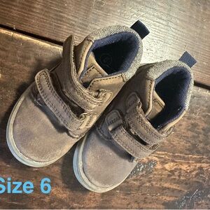 Cat & Jack Brown Kids Velcro Sneakers Dress Shoes
